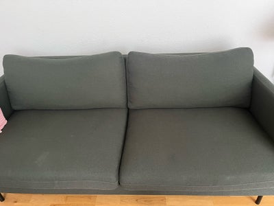 Sofa, 3 pers., Rigtig fin sofa i grønt stof. Købt i Ilva, nypris 9999kr. Sælges til 800kr.
Der er en
