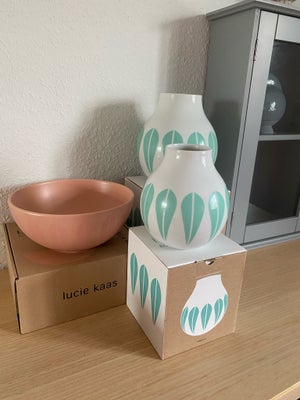 Vase, Fad vase lysestage, Lucie Kaas, 20 cm vase 100 kr 
16 cm vase 85 kr 
Skål 21 cm dia 100 kr 
Kl