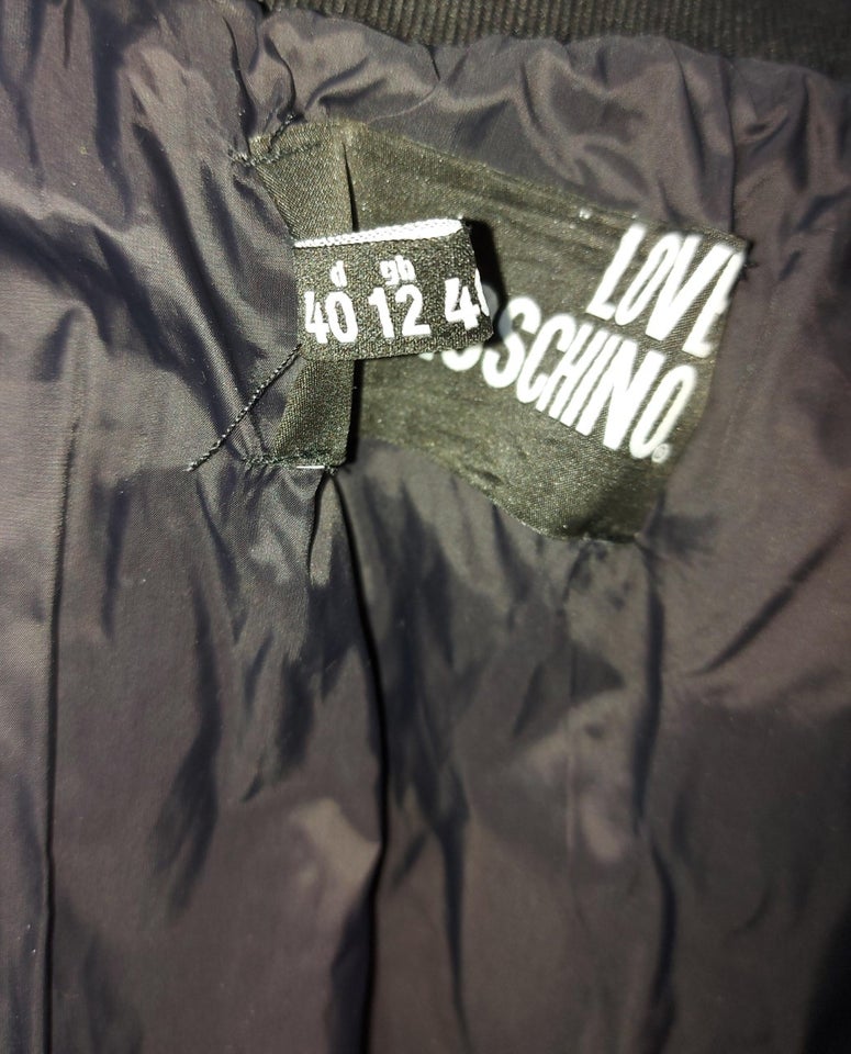 Jakke, str. 40, Love Moschino bomber