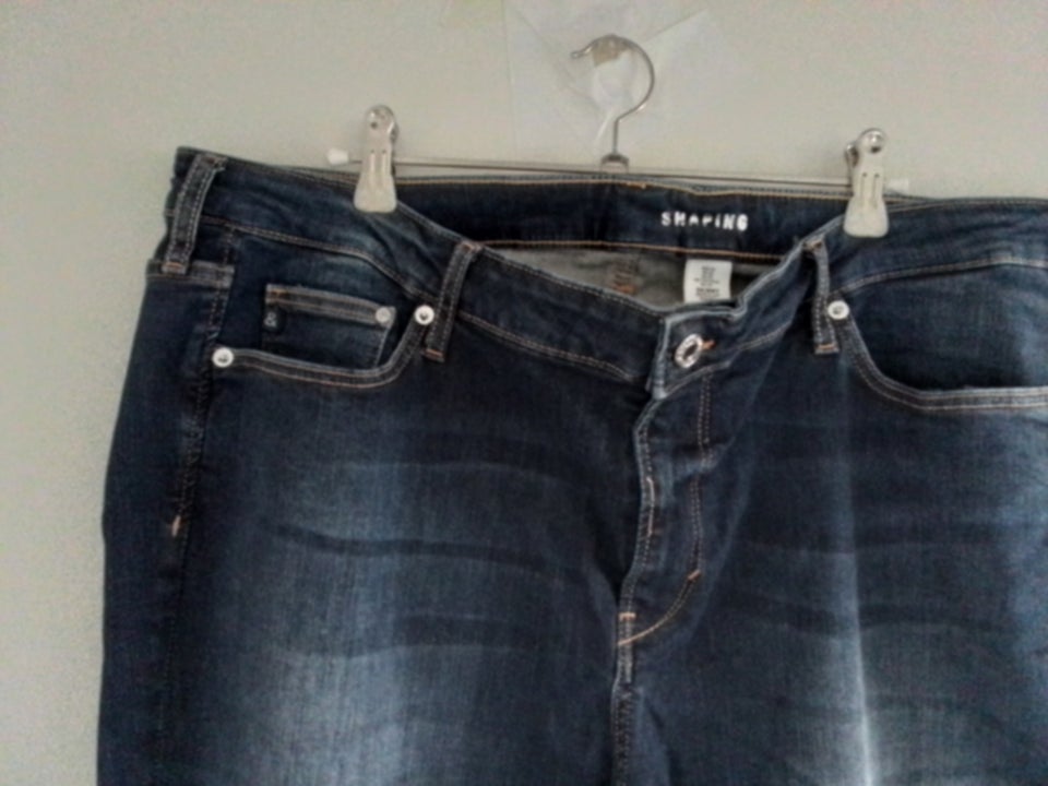 Jeans, H & M SHAPING, str. 52