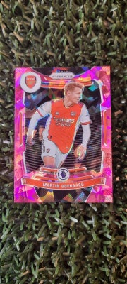 Samlekort, Fodboldkort, Martin Ødegaard
Arsenal

Panini Prizm Premier League Soccer 21/22

Prøv mine