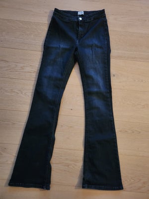 Jeans, Only, str. 32,  Sort,  Næsten som ny, Fede bootcut jeans.
NB! Størrelse M, længden er 32.

Be