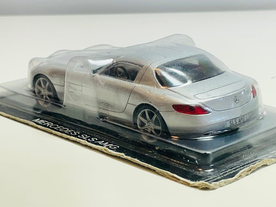 Modelbil Mercedes-Benz SLS AMG, skala 1:43