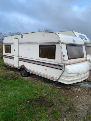 Hobby Prestige 535, 1988, 800 kg egenvægt, 1200 kg totalvægt, 4 sengepladser, dobbeltseng, Ældre afm