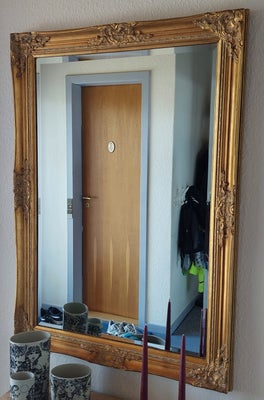 Vægspejl, guldmalet ramme med Facetslebet spejl, høj 105 cm, Bred 74,5 cm.