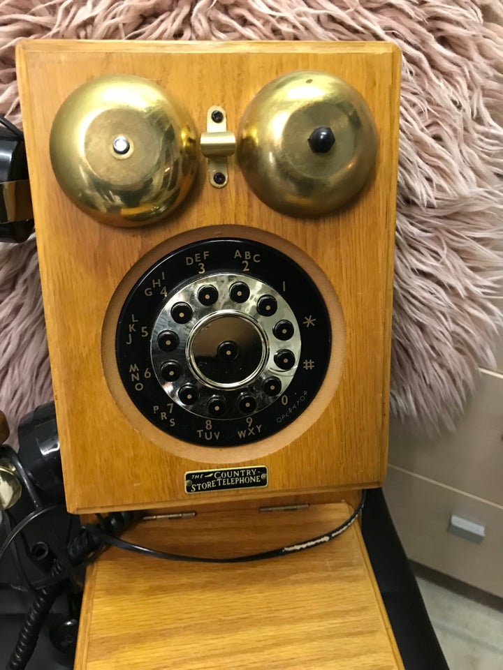 Telefon, Væg telefon