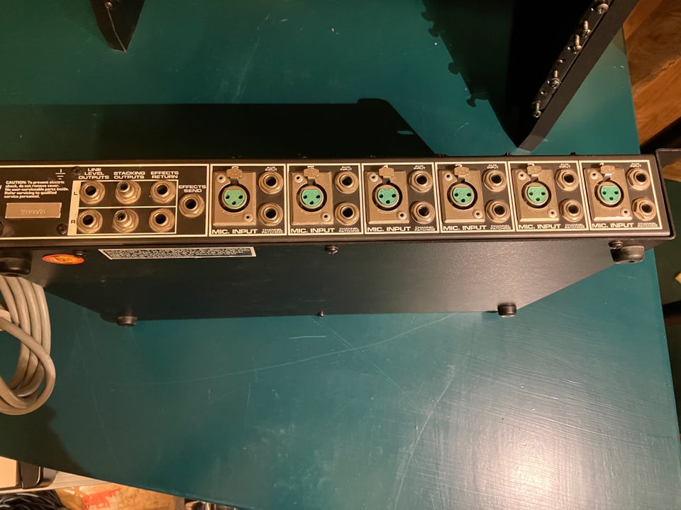 Mixer, AKG TAPCO 6200A