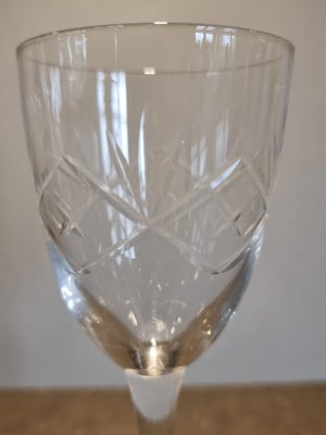 Glas, Vinglas, Ulla, Holmegård, 2 stk. Rødvin/Hvidvin ca 14,5 cm, ULLA, HOLMEGÅRD. Ingen skår.
Sælge