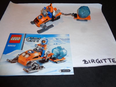 Lego City, 60032, Lego City, Arctic Snowmobile, sæt nr. 60032 fra år 2014. Brugt.
Mangler hoved og h