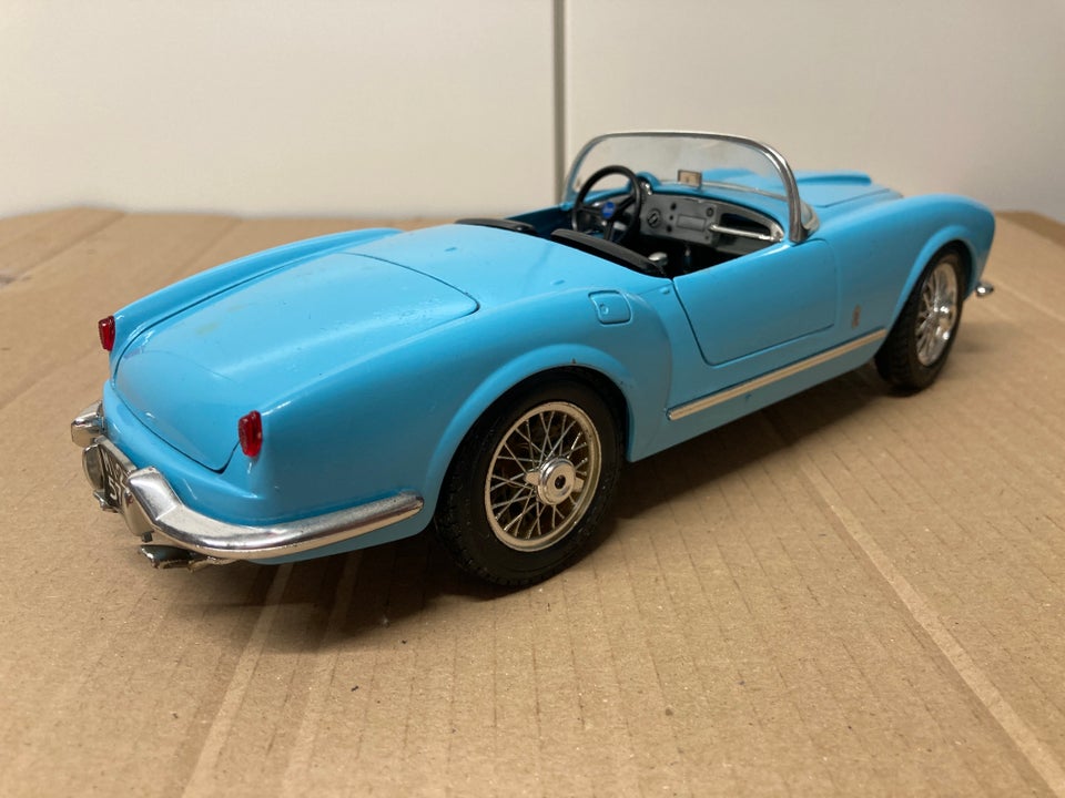 Modelbil, Lancia Aurelia B24 Spider 1955 1:18, skala 1:18