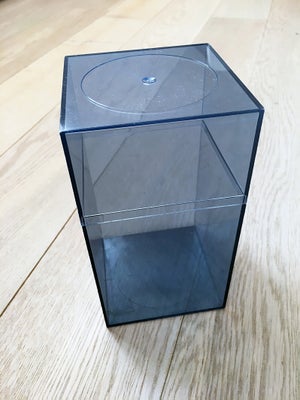 Opbevaringsboks, Nomess Copenhagen Momabox, Multifunktionel opbevaringsboks (Momabox 12) fra Nomess 