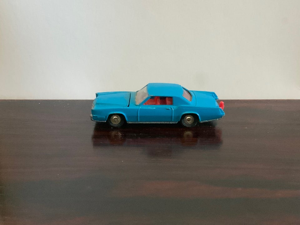 Modelbil, Husky No. 9 Cadillac Eldorado, skala 1:64