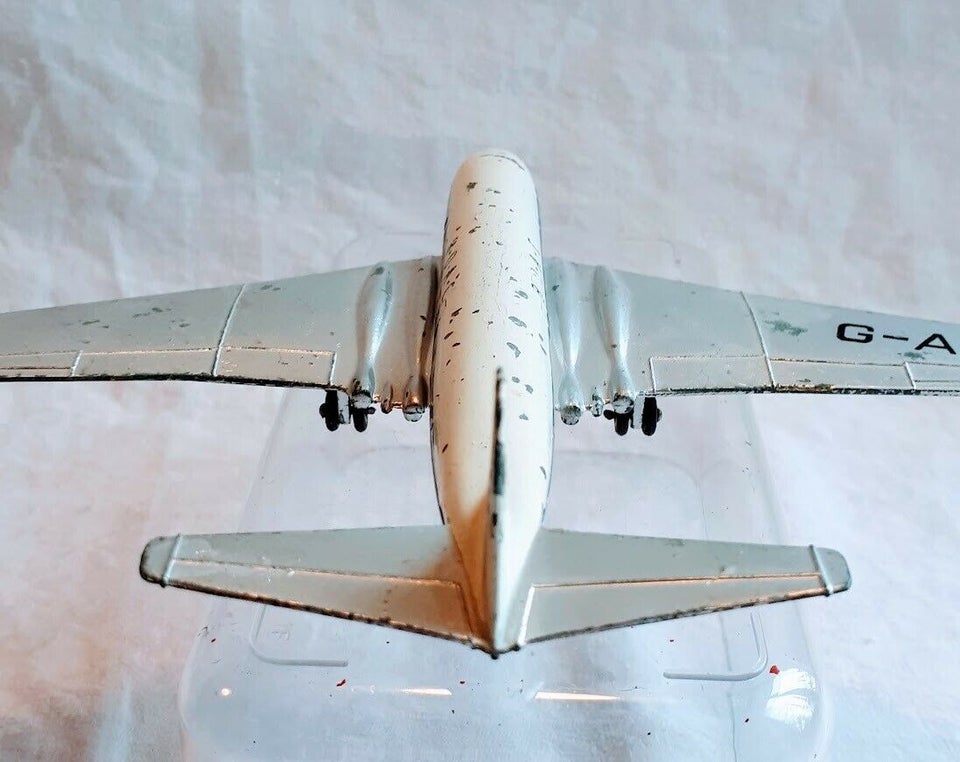 Modelfly, Dinky Toys. D.H. Comet Airliner. 999 G-ALYX.