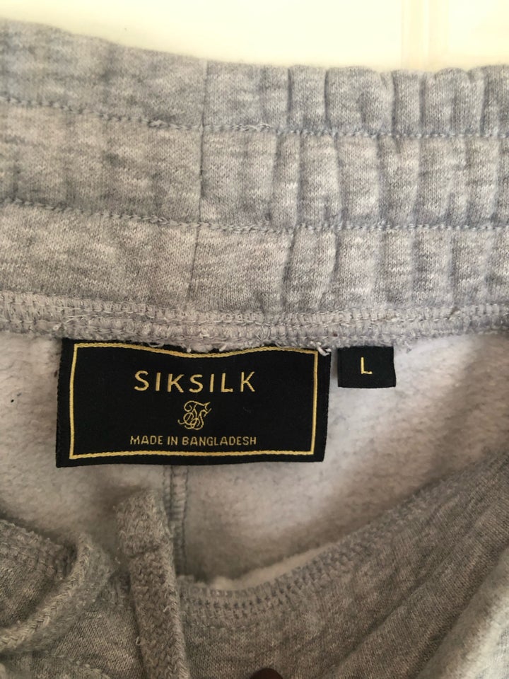 Andet, Siksilk, str. 32