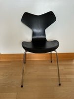 Arne Jacobsen, stol, Grand prix