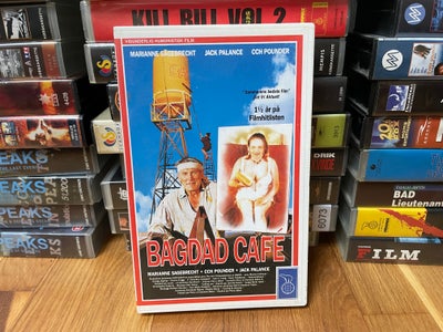 Drama, Bagdad Cafe, instruktør Percy Adlon, Den tyske kvinde Jasmin vandrer efter et skænderi med ma