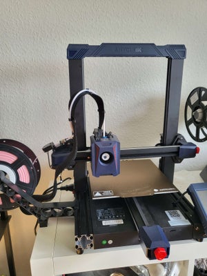 3D Printer, Anycubic, kobra 2, Rimelig, Kan sagtens printe men larmer meget, derfor billigere pris.

