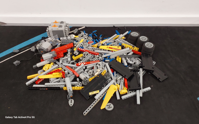 Lego Technic, Blandet lego technic alle motor og batteri boxe virker.