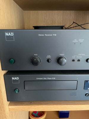 Stereoanlæg , Nad, 710, God, NAD Stereo Receiver 710
NAD CD player 510
B&W højttalere 2 stk DM601
Sæ