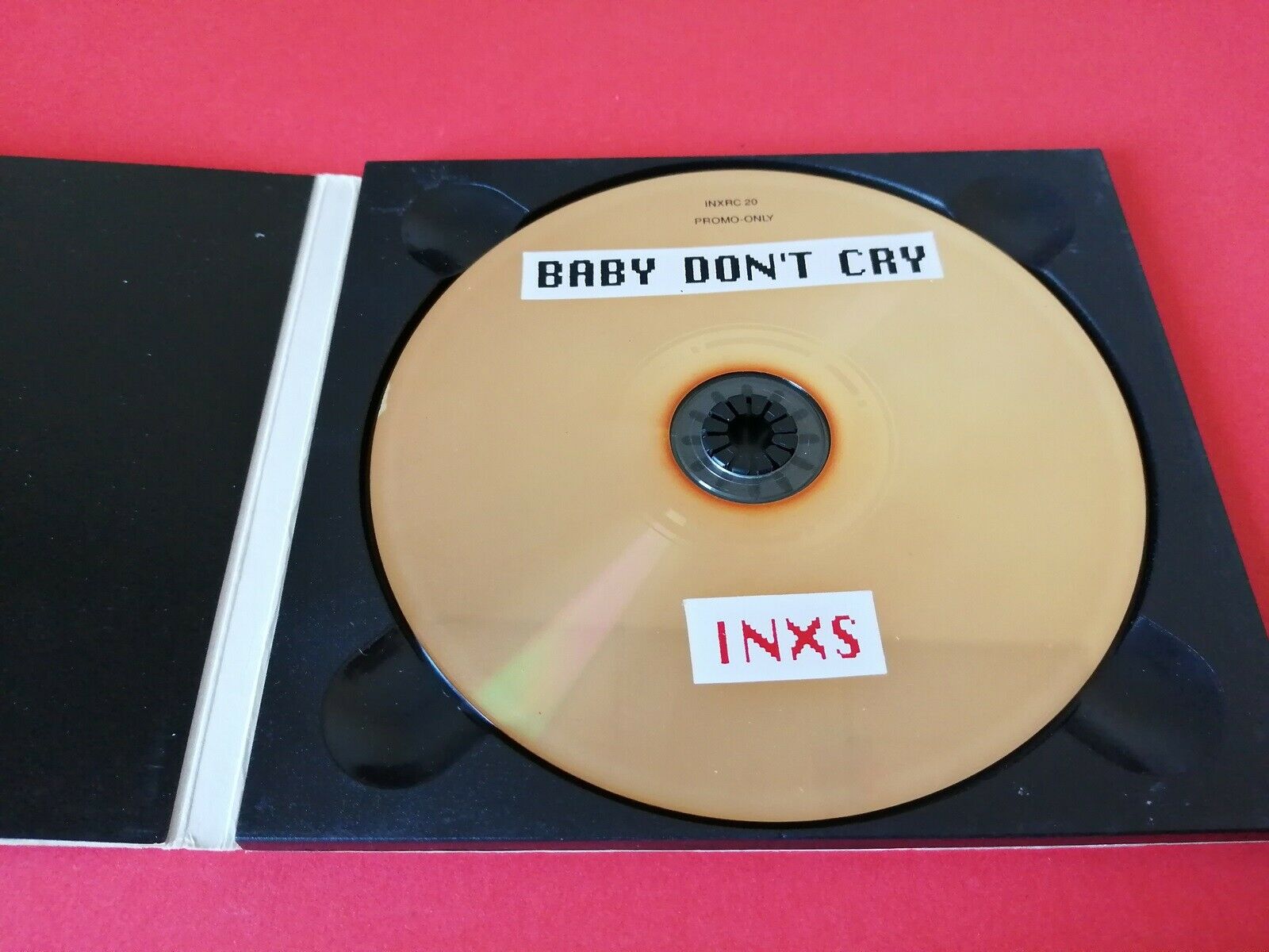 INXS. Promo.: Baby Don't Cry., rock