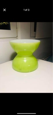 Vase, ., Stor flot limegrøn vintage IKEA vase “Diabolo” designet af Anne Nilsson i 1990’erne.

Ø: 23