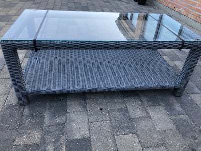 Havebord, Brafab, Rattan, Ninja have sofabord i rattan fra Brafab grå / glas
Længde 120 cm.
Bredden 