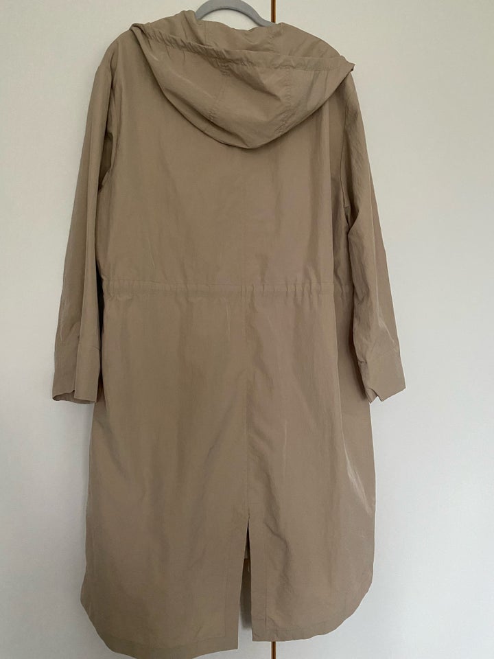 Trenchcoat, str. 40, Zara