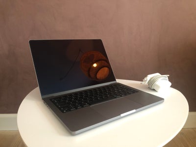 MacBook Pro, M1 2021, 8 core GHz, 16 GB ram, 500 GB harddisk, God, Flot Macbook Pro sælges. Meget fl