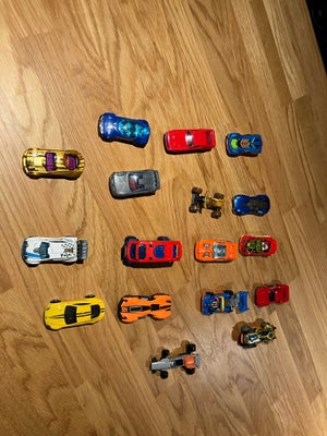 Hot Wheels biler, Hot Wheels, 

17 Hot Wheels biler

1 stk. 10kr
4 stk for 30kr

Alle 17 biler for 1