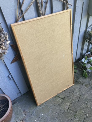 Opslagstavle – hessian - retro, Opslagstavle – hessian – 60x100 cm – retro. Der er borehuller i kant