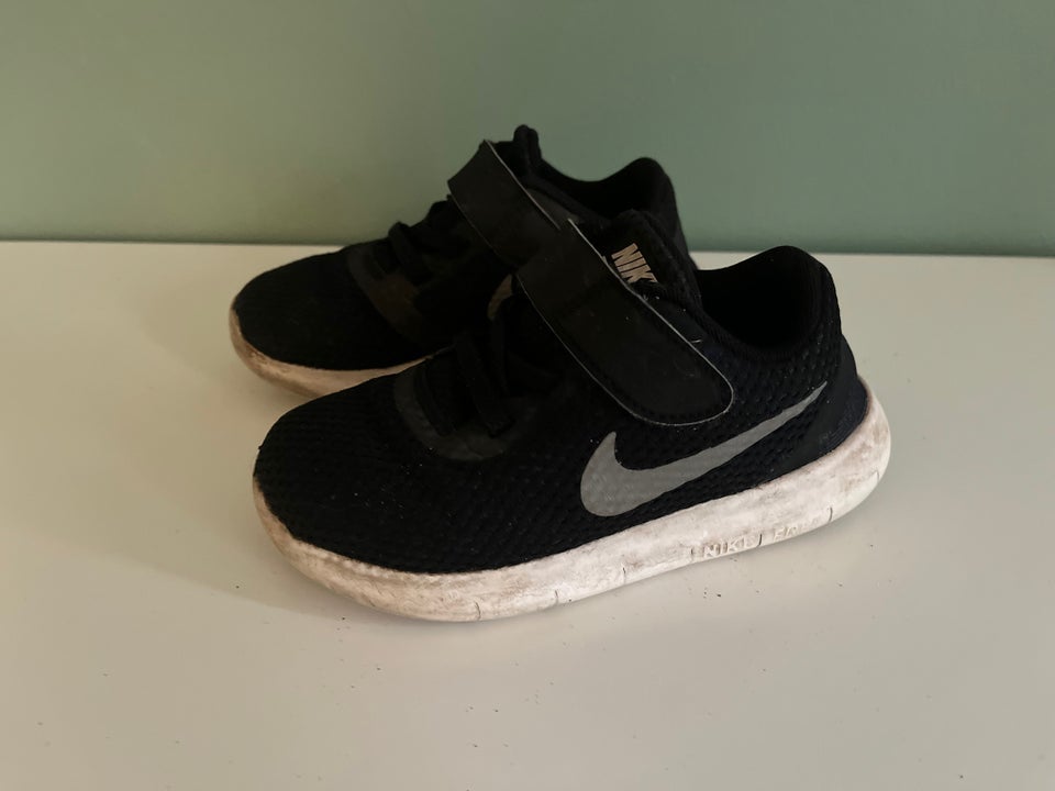 Sneakers, str. 26, Nike