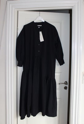 Anden kjole, Rabens Saloner, str. S,  Night blue,  Ubrugt, NY Rachel kjole i str small. Den er stor 