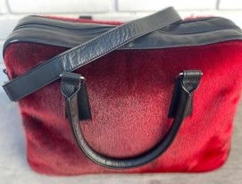 Computertaske, GreatGreenland, 

Rød computertaske/business bag i læder og rød sælskind fra Great Gr