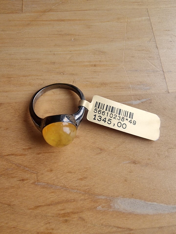 Ring, rav, House of Amber