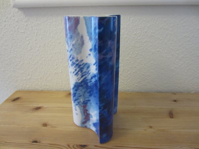 Porcelæn,  Ocean vase, Royal Copenhagen, 
Flot Ocean vase fra Royal Copenhagen, designet af Greteh M
