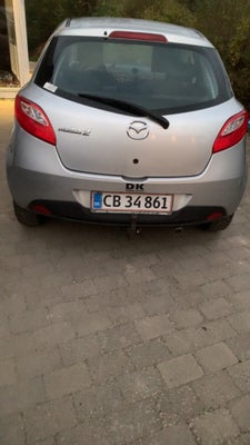 Mazda 2, 1,3, Benzin, 2009, km 83500, 5-dørs, Sælger denne Mazda 2, årgang 2009, grundet større beho