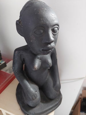 Samlefigurer,  Afrikansk pige Figur, Afrikansk kvinde Figur i sort farve ægte Terrakotta, str. h. 28