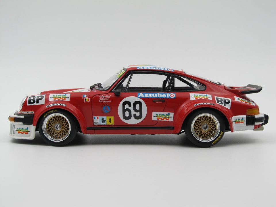 Modelbil, Minichamps - Porsche 934 Turbo, skala 1:18