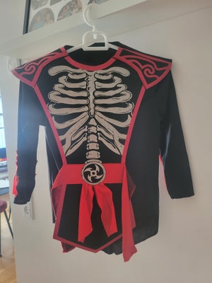 SkeletNinja kostume str 116, Fint kostume inkluderer bluse med skelet ( Der kan fjernes), bukser, hæ