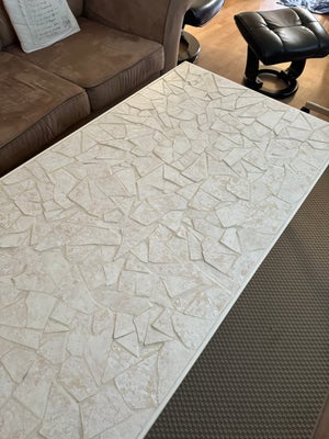 Sofabord, andet materiale, b: 73 l: 131 h: 50, Hjemmelavet mosaik sofabord i cremehvid - fra ikke ry