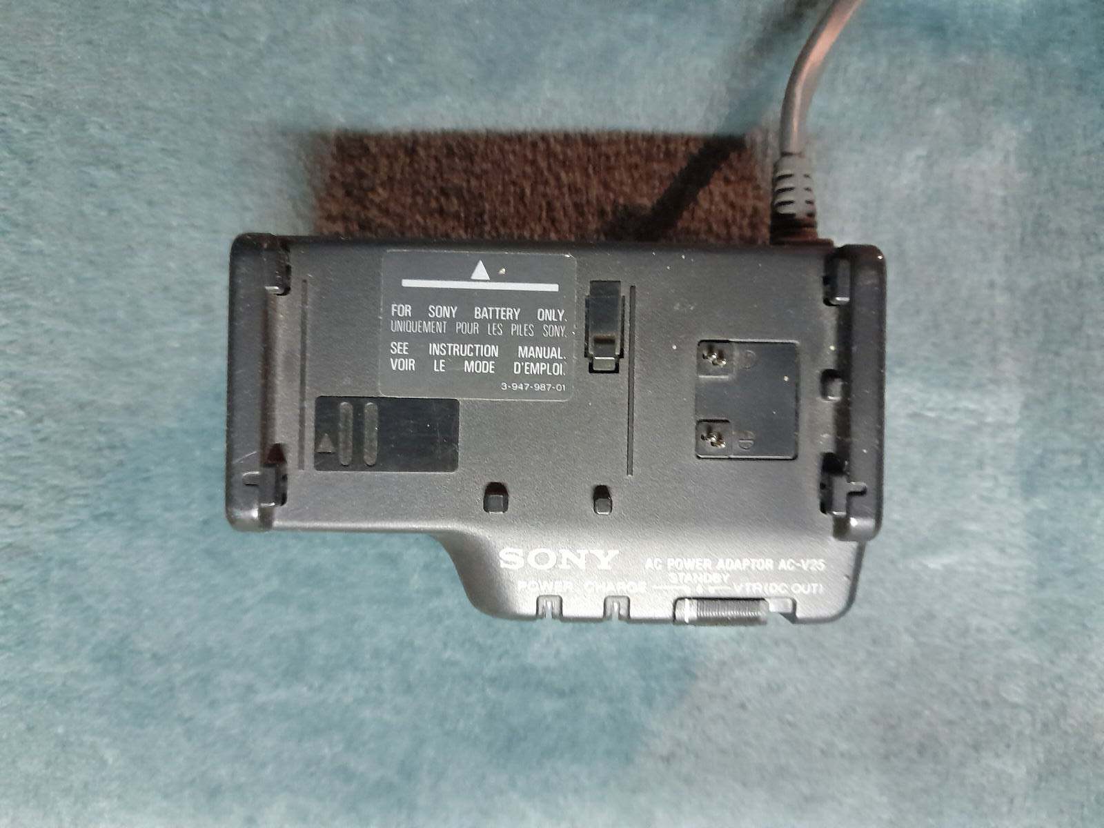 AC POWER adapter, SONY, AC-V25