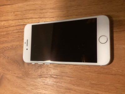iPhone 8, 64 GB, hvid, God, Pæn og velholdt, uden slag. Har aldrig været repareret. Batteri kapacite