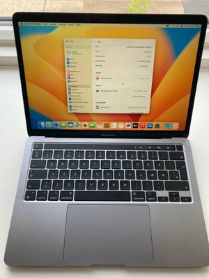 MacBook Pro, 13” M1-CHIP / 256 gb ssd / 8 gb ram , Apple M1-chip GHz, 8 GB ram, 256 GB harddisk, Per