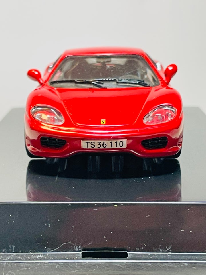 Modelbil, Hot Wheels Ferrari 360 Modena, skala 1:43