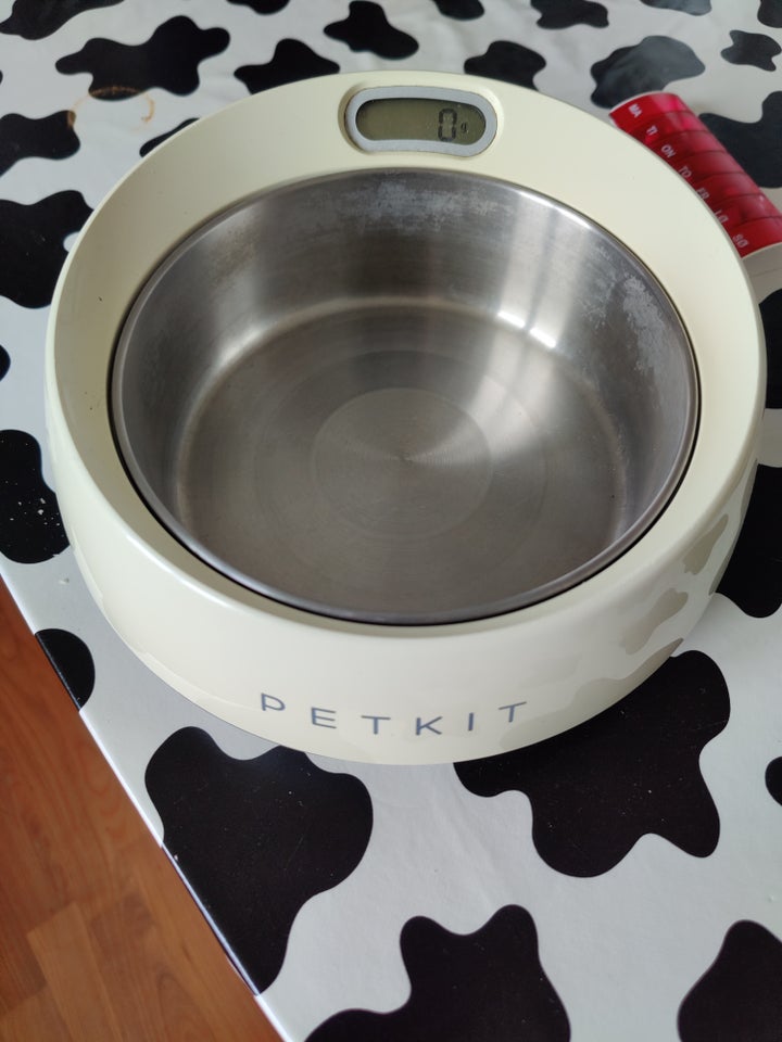 Petkit, b: 20