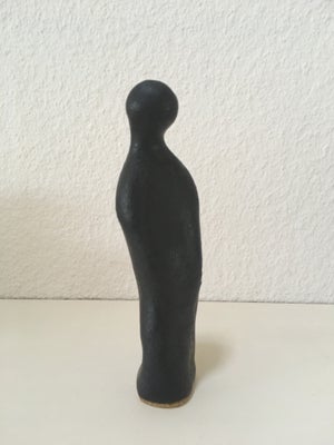 Keramik, Skulptur, Figur i keramik.
Højde 12,5.
