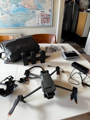 Drone, DJI Mavic 3 Classic, Er som ny og købt i november 2022 hos Droner.dk. Der medfølger kvitterin