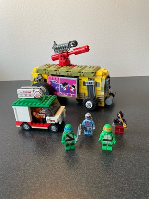 Lego Ninja Turtles, 79104, The Shellraiser Street Chase {Train Base Version}

Komplet sæt i fin stan