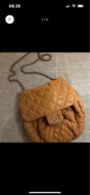 Skuldertaske, Chanel, læder, Sælger min dejlige Chanel taske. 
Chain around i str L
Kan både være cr