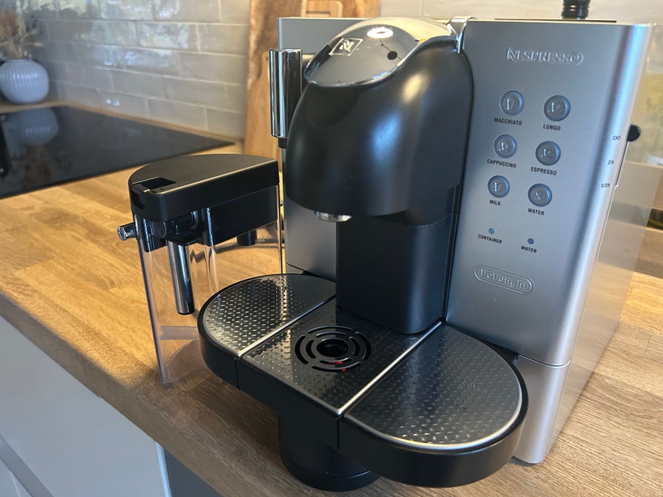 Nespresso Lattissima Premium dba Kob og Salg af Nyt og Brugt